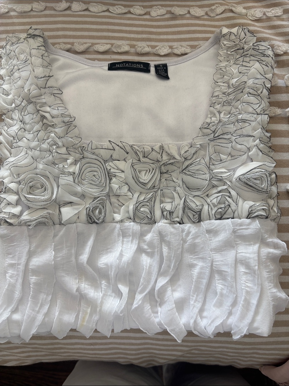 Notations White Rosette & Ruffle Top - Picture 2 of 2
